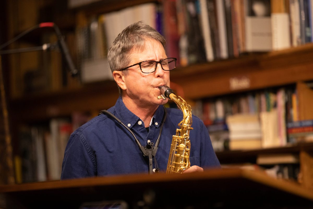 Eric Scheide performing
