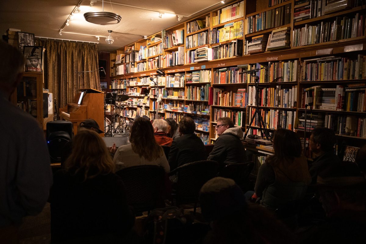 Eric Scheide performing