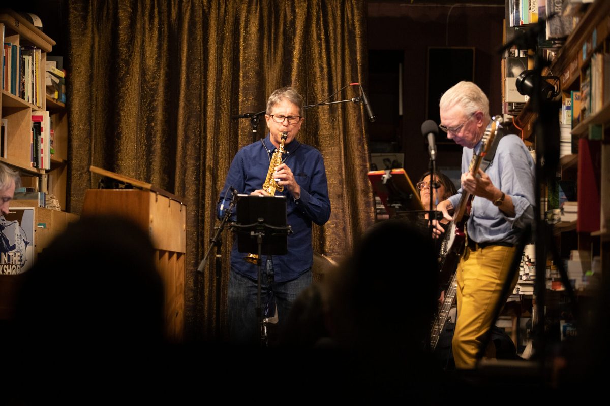 Eric Scheide performing